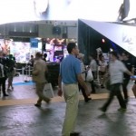 Kaz Hirai está en el TGS, su ropa es informal