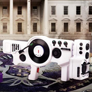 La edición coleccionista de Saints Row IV incluye la pistola dubstep