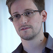 Edward Snowden ya tiene juegos