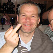 Uwe Boll amenaza con una secuela de Postal si le das tu dinero