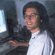 John Romero trabaja en un FPS distinto a todo lo que conocemos