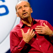 Peter Moore deja EA para dirigir el Liverpool FC