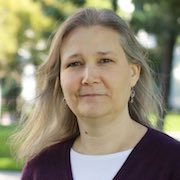 Amy Hennig ya no trabaja en EA y está montando su propio estudio independiente