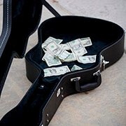 Activision ofrecerá reembolsos a los afectados por la desaparición de canciones en Guitar Hero TV