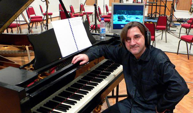 Fallece el compositor de la banda sonora de Heavy Rain Fallece el compositor de la banda sonora de Heavy Rain