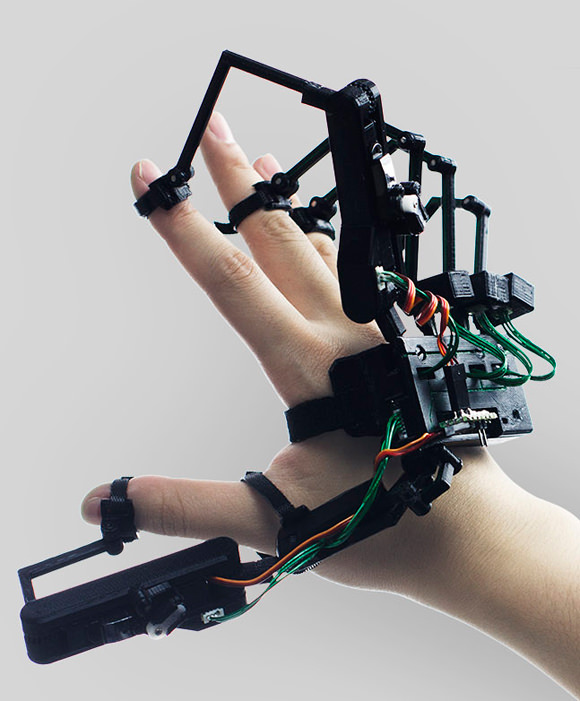 Dexta da el siguiente paso en la realidad virtual: la simulación del tacto Dexta da el siguiente paso en la realidad virtual: la simulación del tacto