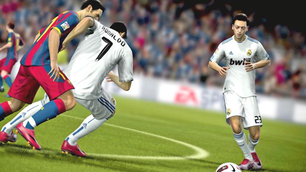 FIFA12_ronaldo_bloquea